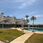 Casa La Luna: ¡cozy And Sunny 1br On The Beach! Daire *