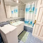 Casa La Luna: ¡cozy And Sunny 1br On The Beach! Daire *
