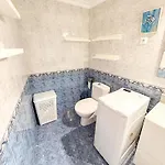 Daire Casa La Luna: ¡cozy And Sunny 1br On The Beach! Marbella