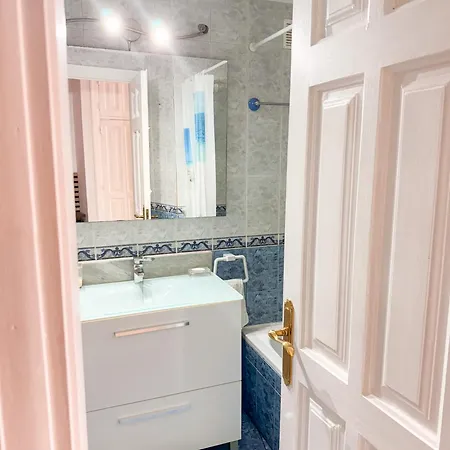 Apartment Casa La Luna- Beachfront 1br With Sea Views Marbella