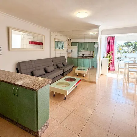 Apartment Casa La Luna- Beachfront 1br With Sea Views Marbella