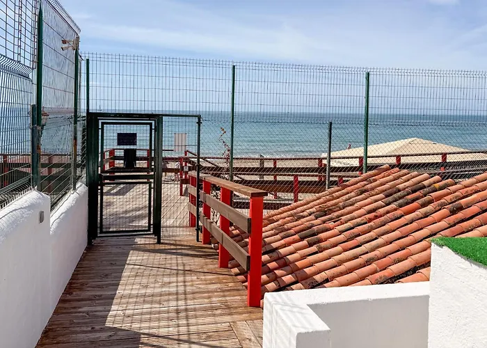 Casa La Luna- Beachfront 1br With Sea Views